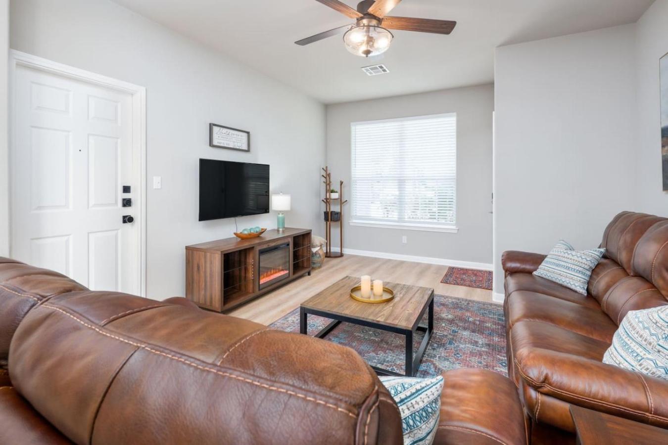 The Lodge At Little Ranches Central Sleeps 26 Wimberley Buitenkant foto