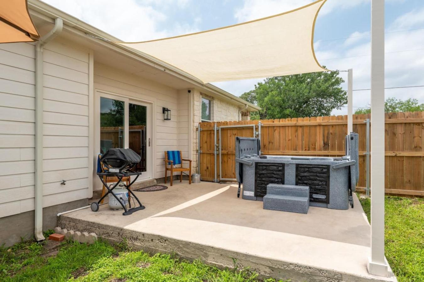 The Lodge At Little Ranches Central Sleeps 26 Wimberley Buitenkant foto